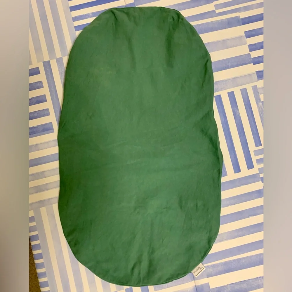 Snuggle Me Organic Infant Lounger + 2 covers - Picture 6 of 9